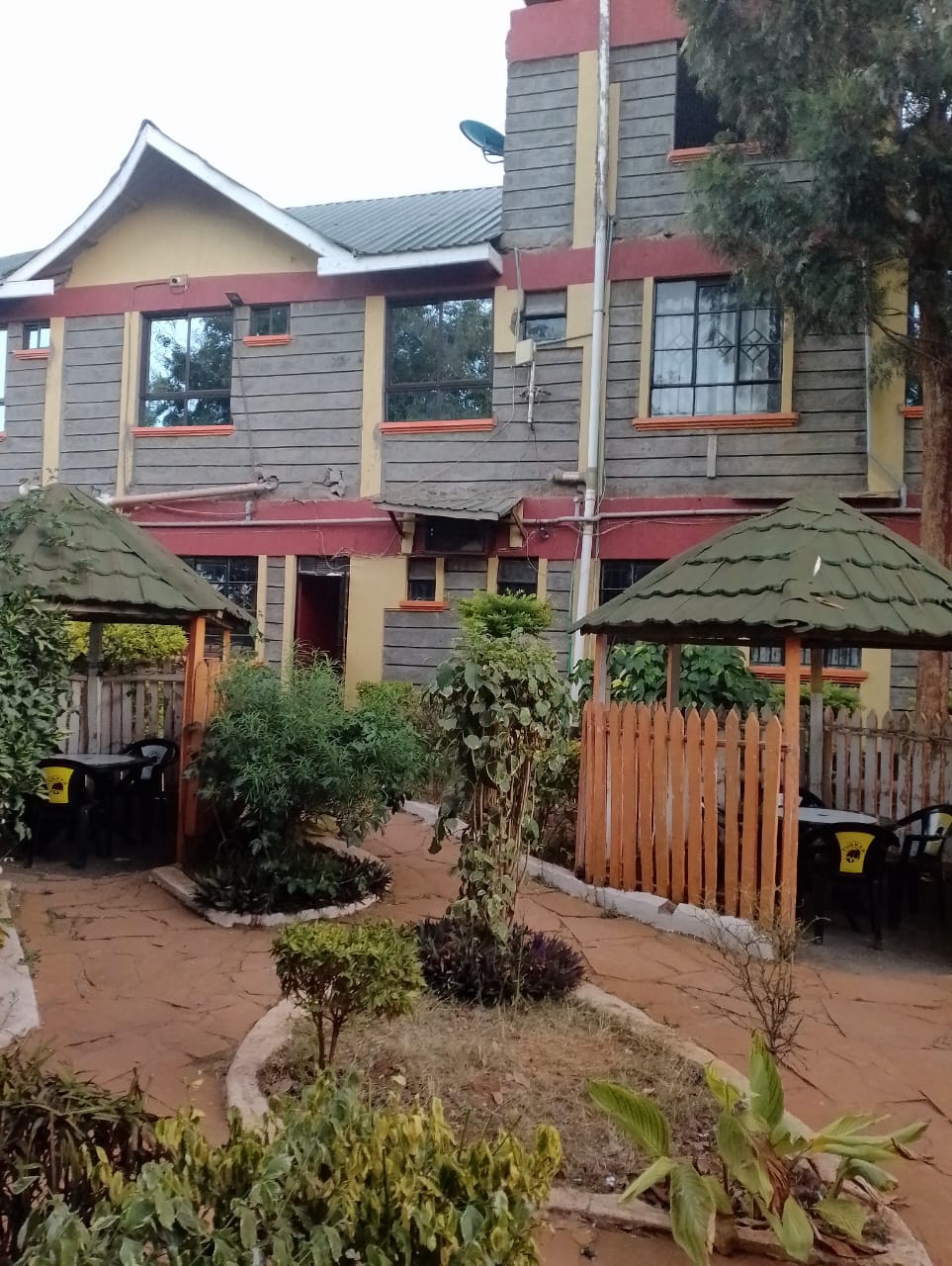 Becky`s Garden Hotel